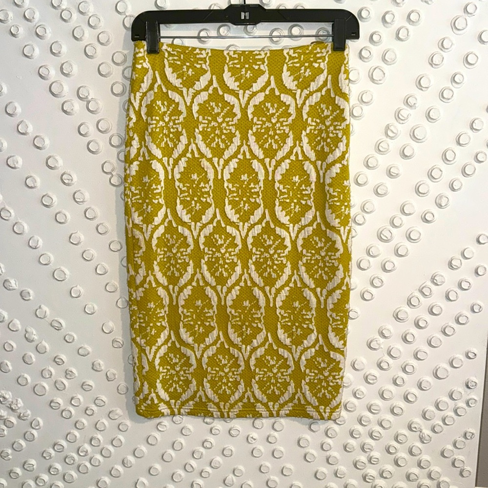 Lucy Paris Women’s Midi Pencil Skirt 🤩Size Small. Retail $78. Like new!